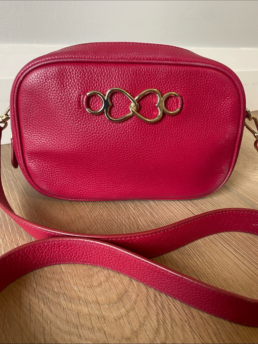 Kate Spade Red Pebbled Leather Camera Crossbody Bag Gold Heart Hardware